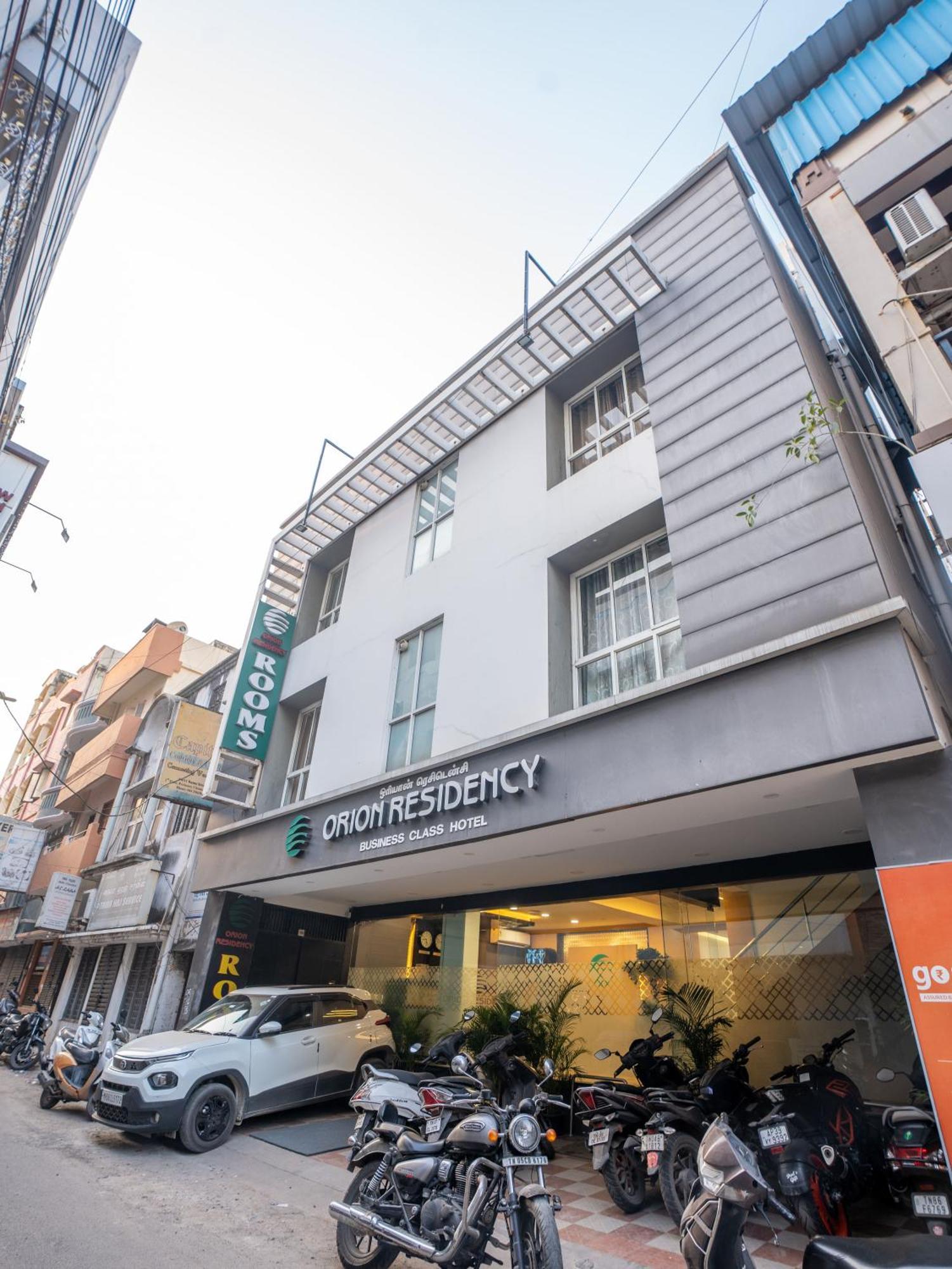Hotel Orion Residency 3*